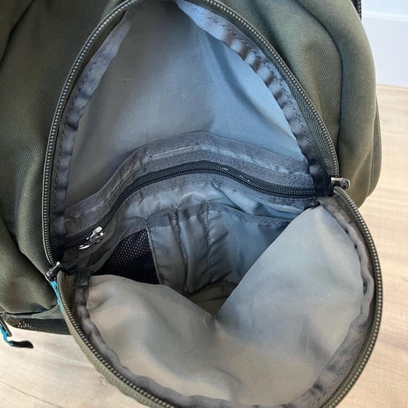 North Face Backpack - Picture 6 of 6